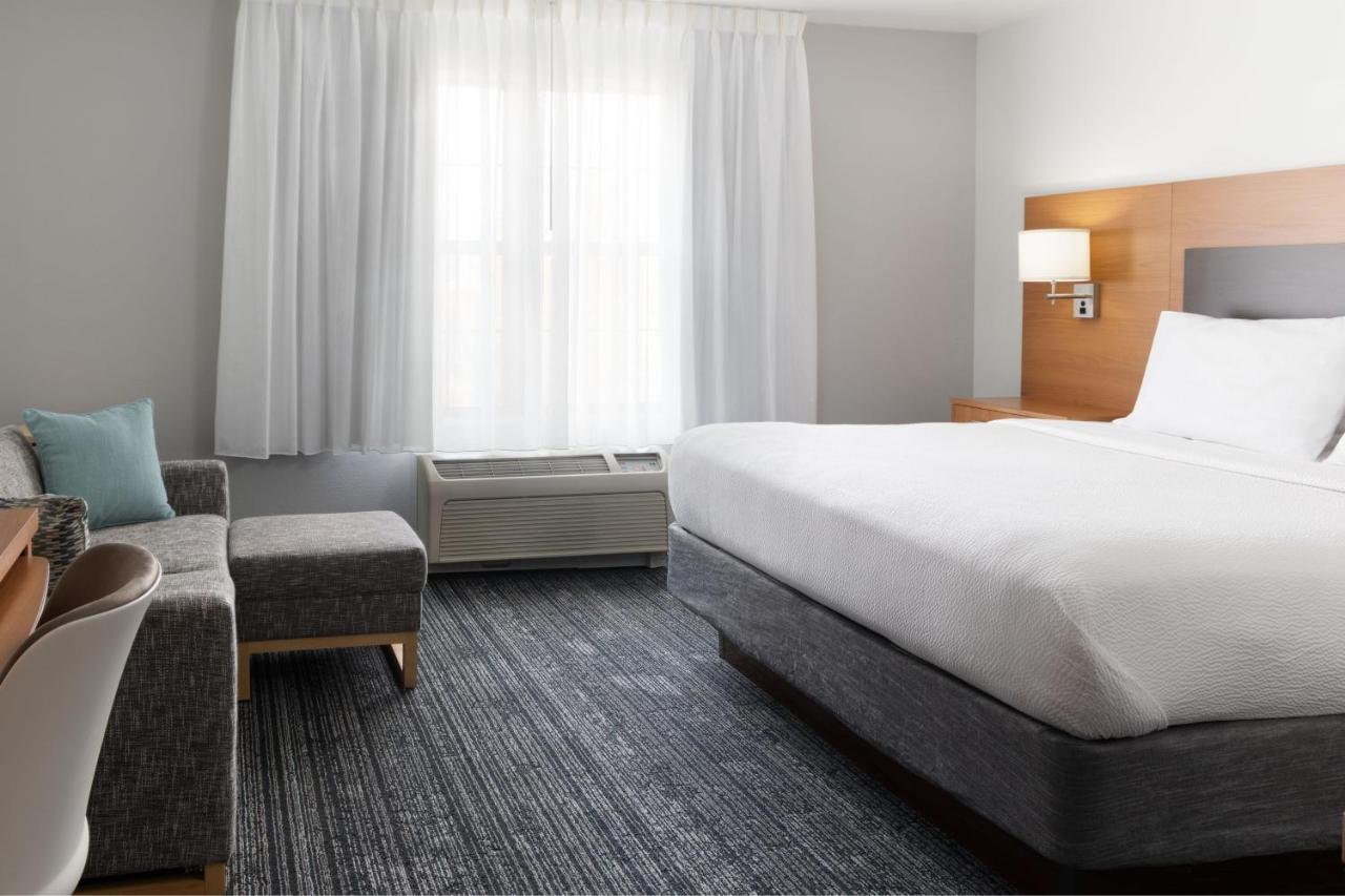 Towneplace Suites By Marriott Sacramento Roseville Exterior photo