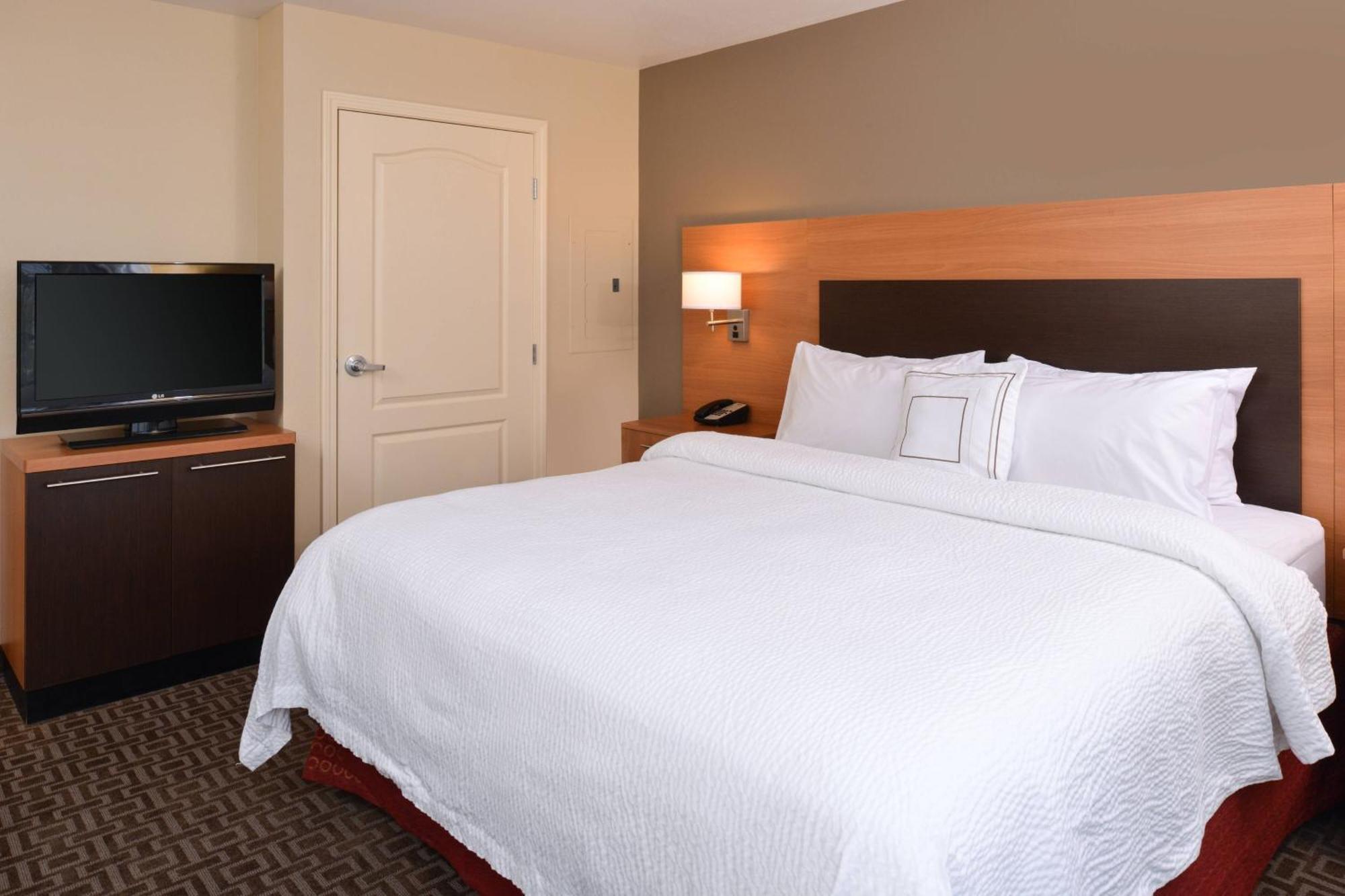 Towneplace Suites By Marriott Sacramento Roseville Exterior photo